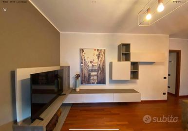 Parete attrezzata moderna