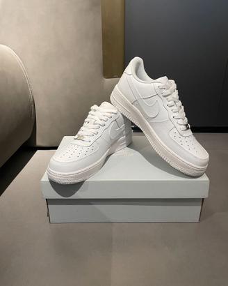 Nike Air Force 1 Low '07 White Taglia EU 40