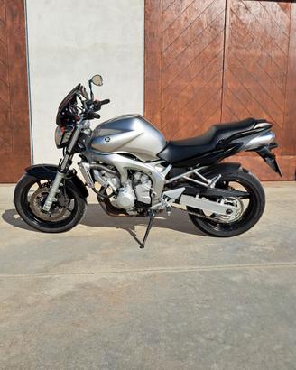 YAMAHA   FZ6  600cc