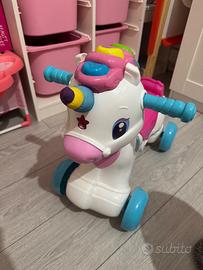 Unicorno baby clementoni