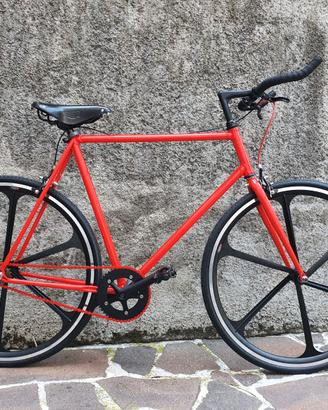 Bicicletta fixed personalizzata