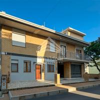 Tri locale in zona Marina Picena con garage?