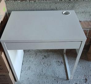 Tavolo da studio per ragazzi