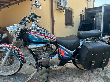 Suzuki Intruder 250