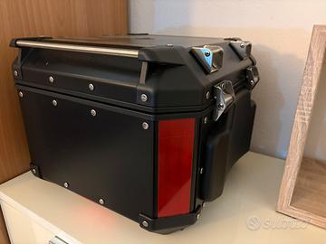 Bauletto givi trekker da 42 lt con poggiaschiena