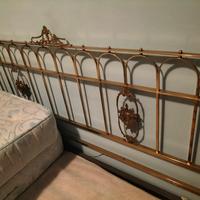 letto in ottone con doga e materassi 