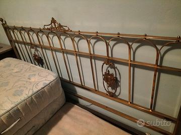 letto in ottone con doga e materassi 