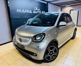 Smart ForFour 90 0.9 Turbo twinamic JBL*ALL BRABUS