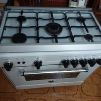 cucina a gas 5 fornelli