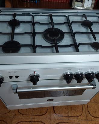 cucina a gas 5 fornelli