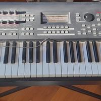 Yamaha MOX8 workstation