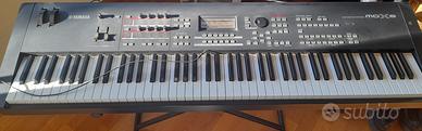 Yamaha MOX8 workstation
