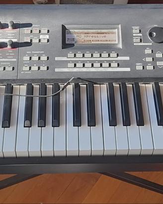 Yamaha MOX8 workstation