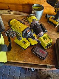Set avvitatori Ryobi con batterie borsa e inserti