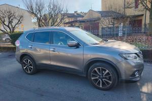 SUV Nissan X-Trail