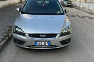 Ford focus II  2005-1.8 TDCi 129000 km