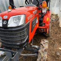 Trattore Kubota B1161