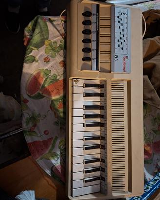 tastiera elettronica "bontempi" anni '80