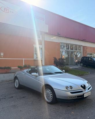 Alfa Romeo GTV Spider 2.0i 16V Twin Spark cat L