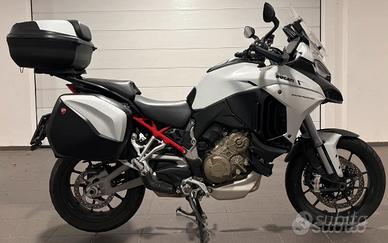 Multistrada v4 s Travel&Radar