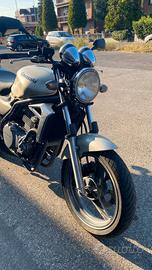 Kawasaki ER 5  2002 pochi km, sempre garage 