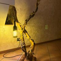 Lampada in legno artigianale