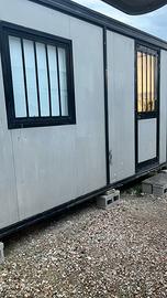 Box container
