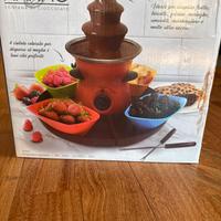 Fontana di cioccolato KAKAO con ciotole colorate