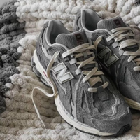 New Balance 550