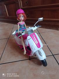 Winx con vespa