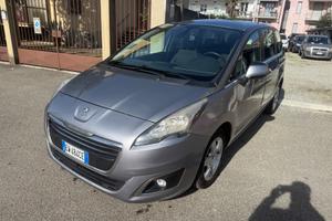 Peugeot 5008 1.6 HDi 115CV 7 posti