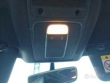 Plafoniera anteriore AUDI Q3 del 2017