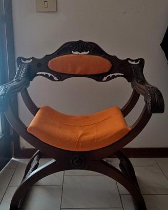poltroncina in legno 