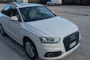 Audi Q3 2.0 TDI 140 CV S Line - Manuale - Full Opt