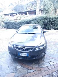 OPEL Astra 4ª serie - 2011