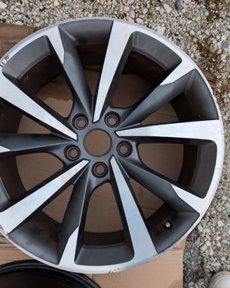 4 Cerchi originali 18" Seat Leon 5FA601025E 7.5J