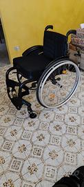 sedia a rotelle sportiva super leggera 