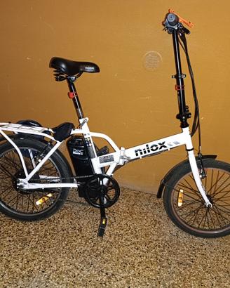 BICI PIEGHEVOLE PEDALATA ASSIST BATTERIA ESAUSTA