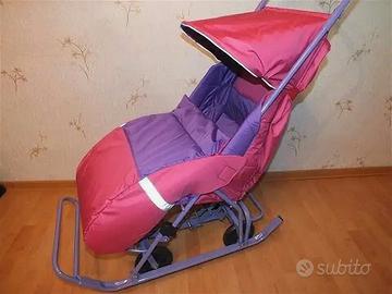 Slitta rosa per bambini con copertura calda