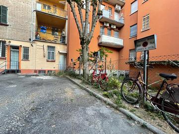 AUTORIMESSA A BOLOGNA