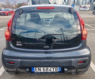 Peugeot 107 - 2012