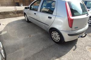 Fiat punto con gancio traino omologato