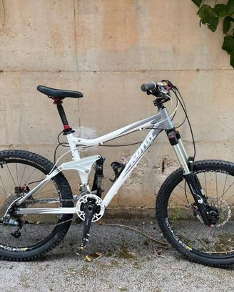 Mountain bike MTB Kona
