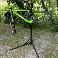 Cavalletto porta bici per manutenzione