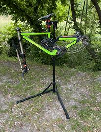 Cavalletto porta bici per manutenzione