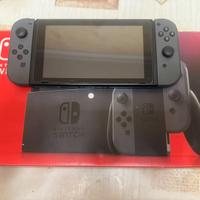 Nintendo Switch + accessori + 7 giochi