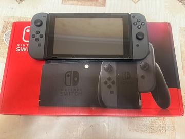 Nintendo Switch + accessori + 7 giochi