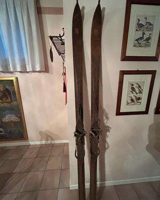 Sci antichi in legno