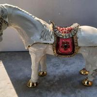 Cavallo smaltato tipo faberge 