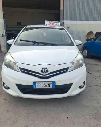 Toyota Yaris 1.4 D-4D 5 porte CAMBIO AUTOMATICO !!